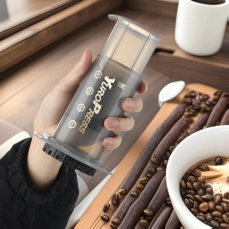 Nešiojamas French press kavos aparatas